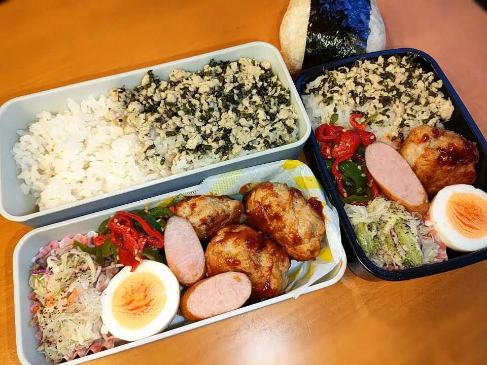 Snapdishの料理写真:次男・私弁当&おにぎり|tamagomagomagoさん