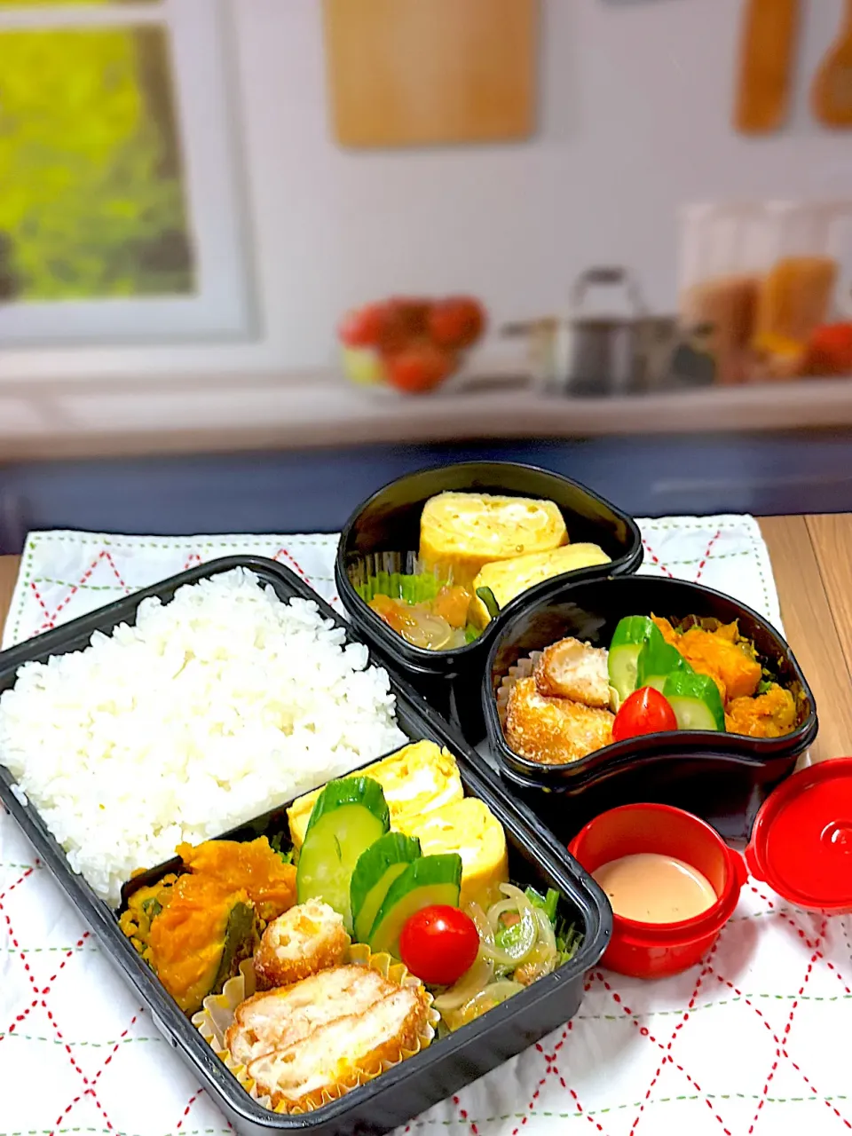 Snapdishの料理写真:エビカツ弁当|アッキーさん