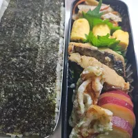 Snapdishの料理写真:☆高校生弁当☆もち麦入りオカカ海苔ごはん、金平牛蒡、シラス卵焼き、鰆味噌焼き、薩摩芋レモン煮、竹輪磯揚げ、生もみじまんじゅう|ｼｮｺﾗさん