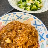 Snapdishの料理写真:【恒例】昨日の麻婆豆腐で麻婆春雨|きなこさん