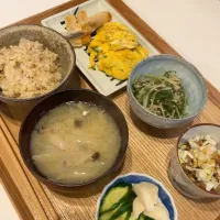 Snapdishの料理写真:鮭玉子定食| pontalさん