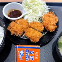 Snapdishの料理写真:角煮かつ定食|マハロ菊池さん