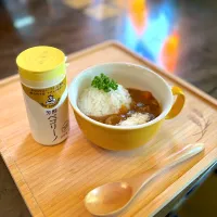 Snapdishの料理写真:カレーにチーズ🧀芳醇ペコリーノ| かっちゃん杉さん