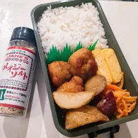 Snapdishの料理写真:唐揚げ弁当🌷|きゅーさん