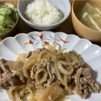 Snapdishの料理写真:10/28 豚の生姜焼き|はるははさん