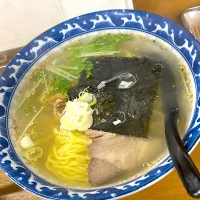 Snapdishの料理写真:塩ラーメン|そごまるさん