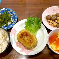 Snapdishの料理写真:コロッケ　トマトと卵の中華スープ　蒟蒻と大豆の甘辛煮　ピーマンの焼き浸し| おさむん17さん