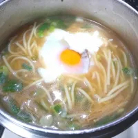 Snapdishの料理写真:生タマゴ乗せなめ茸と肉そぼろ入りとろみ付きマルタイ棒ラーメン|darkbaronさん