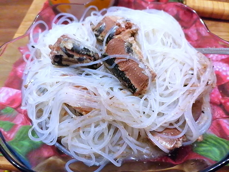 Snapdishの料理写真:fish and rice spaghetti 🍝|Sigynさん