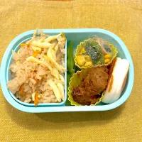 Snapdishの料理写真:マコモダケの炊き込みご飯弁当|Atelier Sekiさん