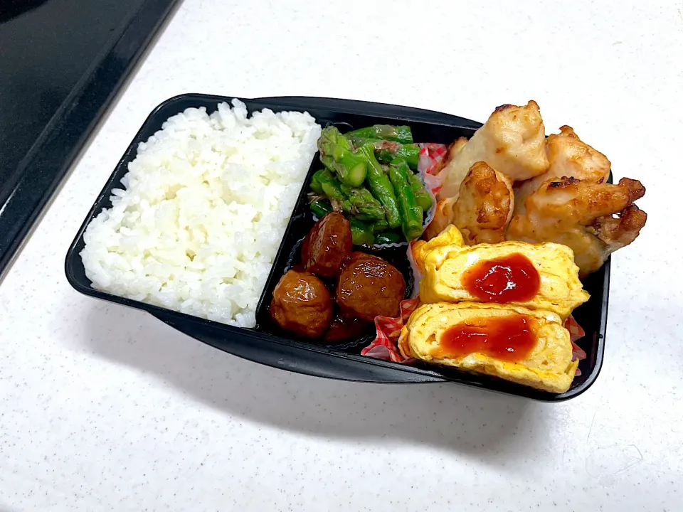 Snapdishの料理写真:10/29 旦那弁当⁂ささみの梅ハサミ焼き弁当|ゆさん