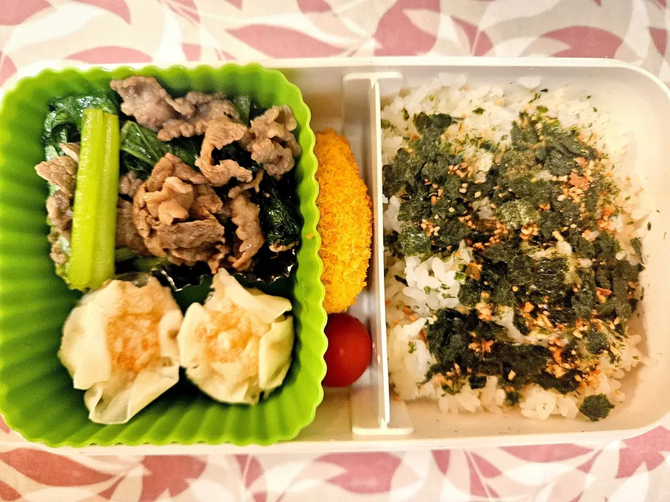 小松菜と牛肉の炒め物❤️旦那さんお弁当❤️|かおるcitronさん