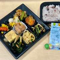 Snapdishの料理写真:体喜ぶ！スタミナめし弁当🍱|おやぢさん