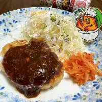 Snapdishの料理写真:ハンバーグデミグラス風ソース|chiemiさん