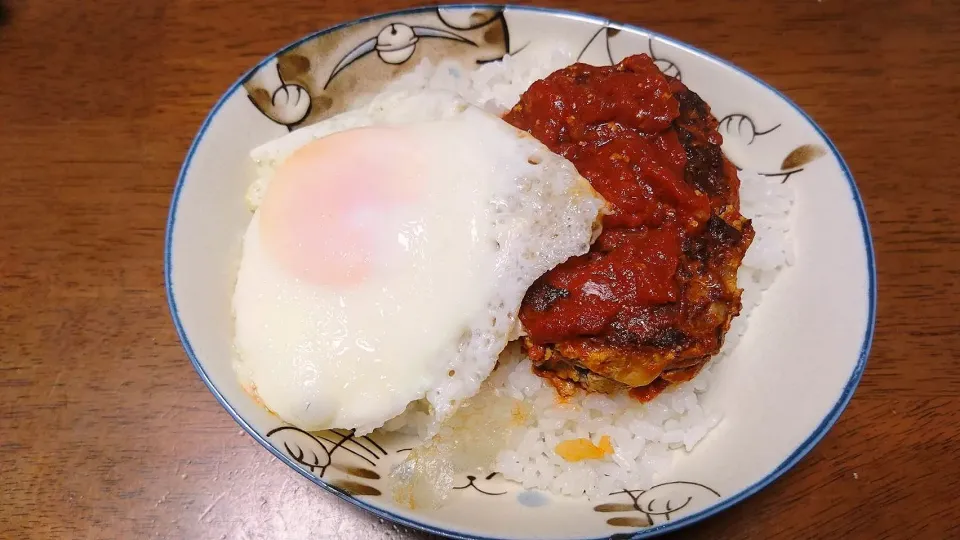 目玉焼きバンバーグ丼|秀美«シュウビ»さん