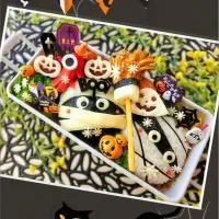 Snapdishの料理写真:お孫ﾁｬﾏ1号‪‪❤︎‬お弁当💕
Halloween🕸🎃👻🎃🕸