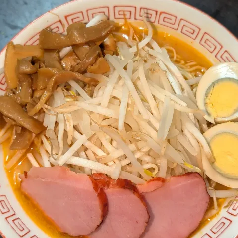 「にんにく」を使ってみたSnapdishの料理・レシピ写真:我が家は家系ラーメン🍥🍜