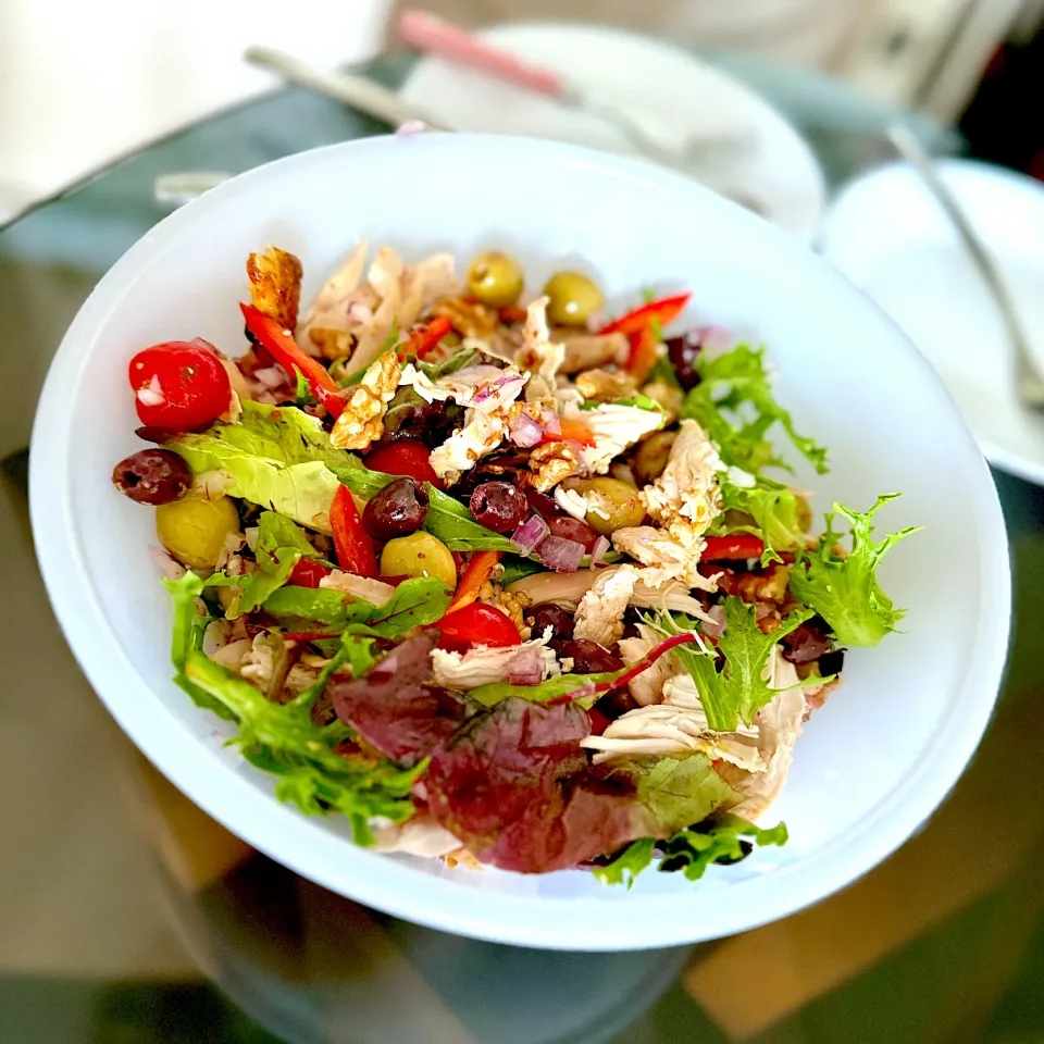 Snapdishの料理写真:Shredded Chicken Salad|Zhen Zhenさん