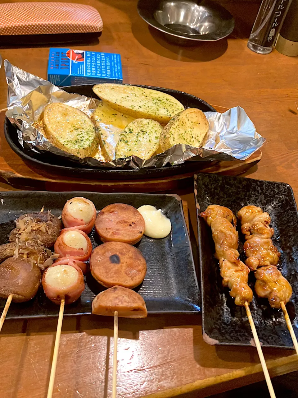 幸せ〰️のベビーハム😍 焼き鳥とじゃがバター🥔|🐈⸒⸒⸒⸒つるのダンス🐈🐾さん