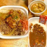 Snapdishの料理写真:鬼おろし牛丼　ミニカレー🍛　豚汁| るみおんさん