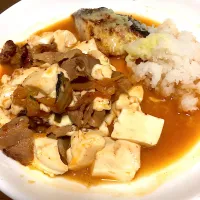 Snapdishの料理写真:豚肉と豆腐の味噌炒め|笑福さん