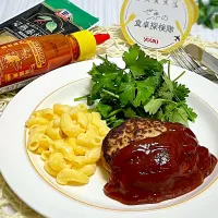 Snapdishの料理写真:ハンバーグ＆Mac'n Cheese