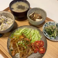 Snapdishの料理写真:鶏キムチ炒め定食|pontalさん