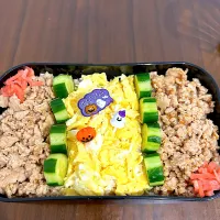 三色丼　デザートはキウイ🥝|immayuyuさん