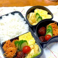 Snapdishの料理写真:甘酢団子弁当|アッキーさん