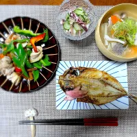 Snapdishの料理写真:水曜日の晩ごはん| 藤田 まり子さん