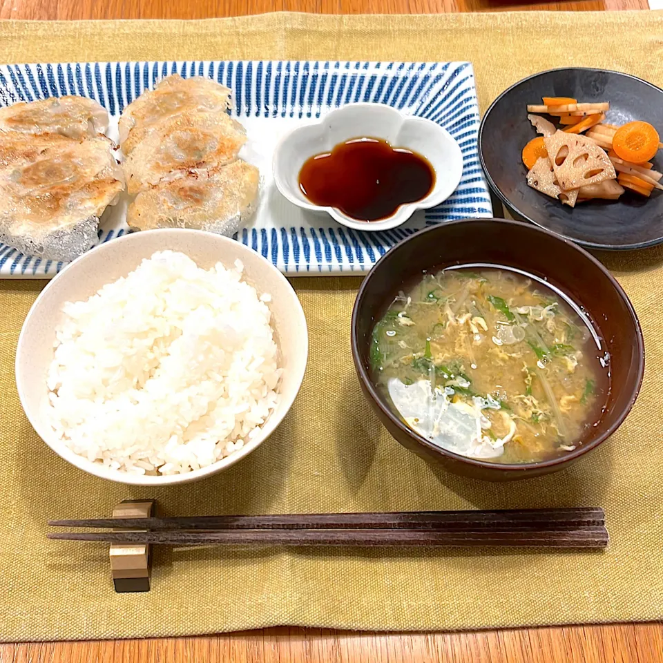 Snapdishの料理写真:オーガニック餃子定食|Atelier Sekiさん