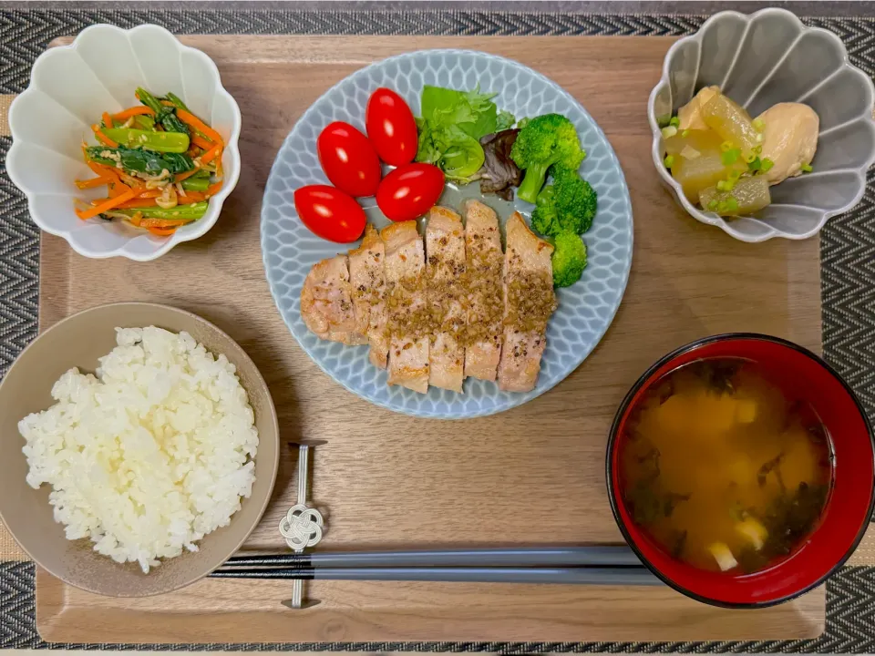 お肉屋さんのお肉で♡ポークソテー定食|こりちゃんさん