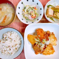 Snapdishの料理写真:鮭とじゃがいもの甘辛味噌焼き♡厚揚げの煮物♡豆苗とかにかまのコーンマヨサラダ♡お味噌汁♡|まゆかさん