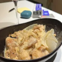 Snapdishの料理写真:鶏肉のミルク煮|H Iさん