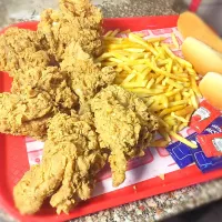 Snapdishの料理写真:fride chicken|alaa lodaさん