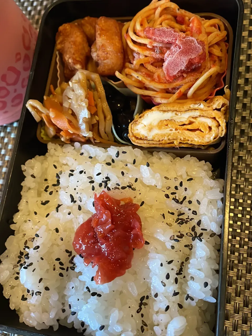 Snapdishの料理写真:おっさん弁当　卵焼き　パスタ　　ムネ唐　蓮根チンピラ　🫘|ひげおやじさん