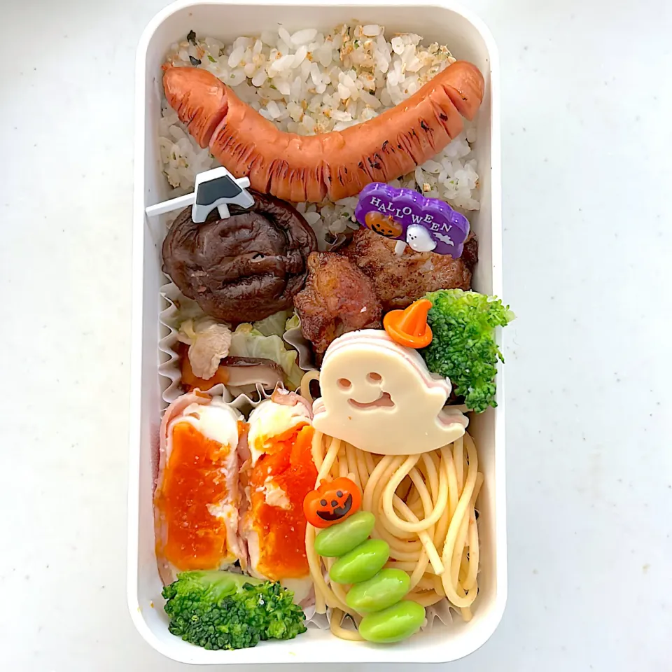 鶏の唐揚げ
中華風あんかけ煮
たらこパスタ
ハムエッグ
ハムチーズオバケ👻
しいたけのバター醤油焼き
ウインナー
ブロッコリー
枝豆
ミニトマト
松茸ふりかけご飯|ayumomさん