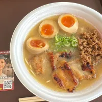 Snapdishの料理写真:ラーメンTHANK全部のせ