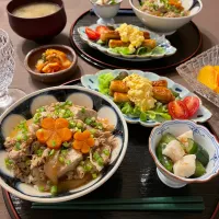 Snapdishの料理写真:肉豆腐丼、ちくわ南蛮| かつおさん