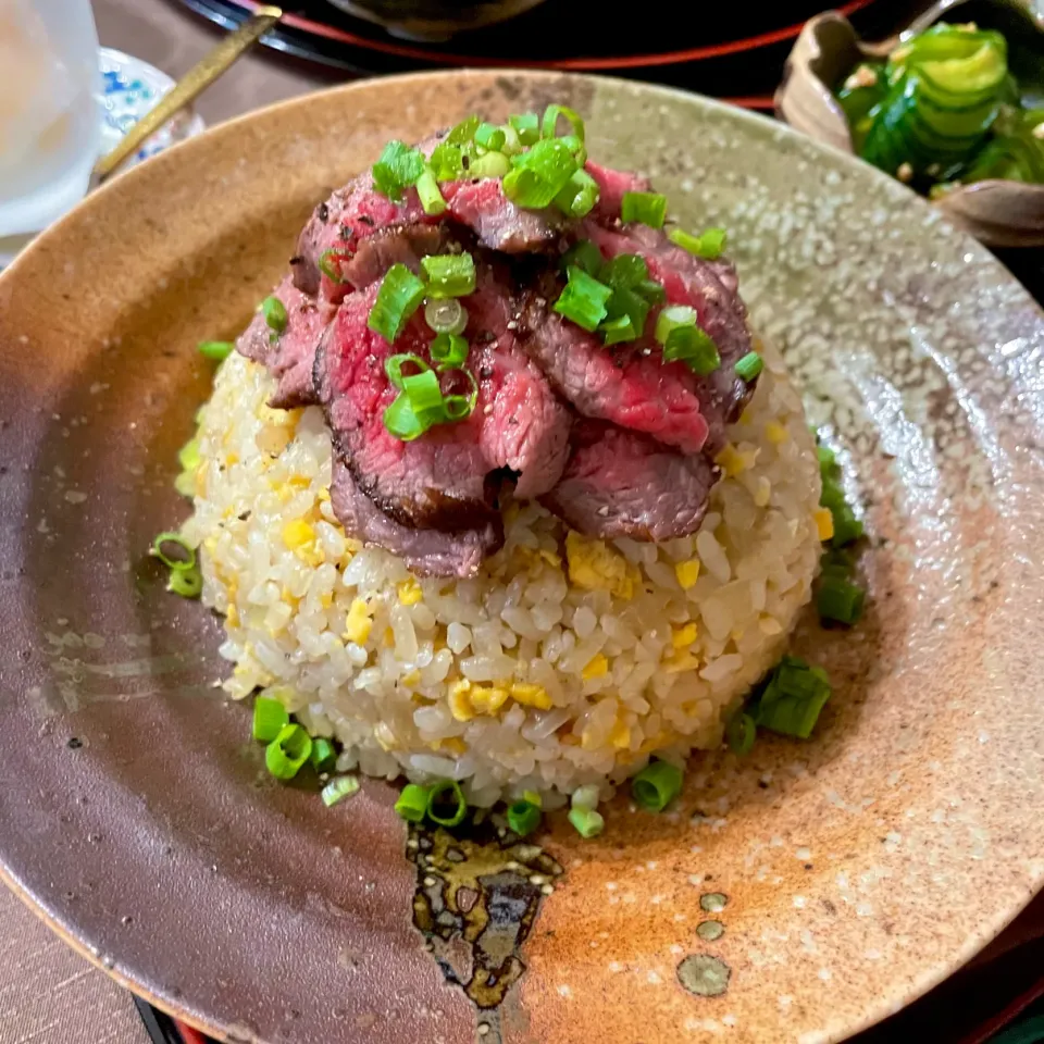 ローストビーフ炒飯|かつおさん