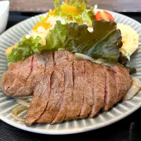 Snapdishの料理写真:ステーキランチ|れりさん