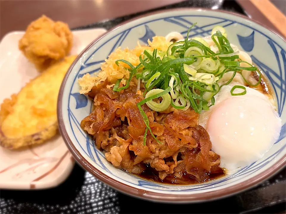 Snapdishの料理写真:肉玉ぶっかけ冷＠丸亀製麺|toshi,I🍴さん