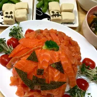 Snapdishの料理写真:ハロウィン　サーモン寿司|なおさん