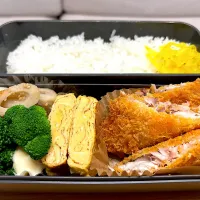 Snapdishの料理写真:息子お弁当〈10月〉|かおりさん