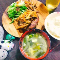 Snapdishの料理写真:ごはん、えのきとわかめのかき玉汁、豆腐ハンバーグきのこ餡掛け、ミックス野菜サラダ、きんぴらごぼう|サトリさん