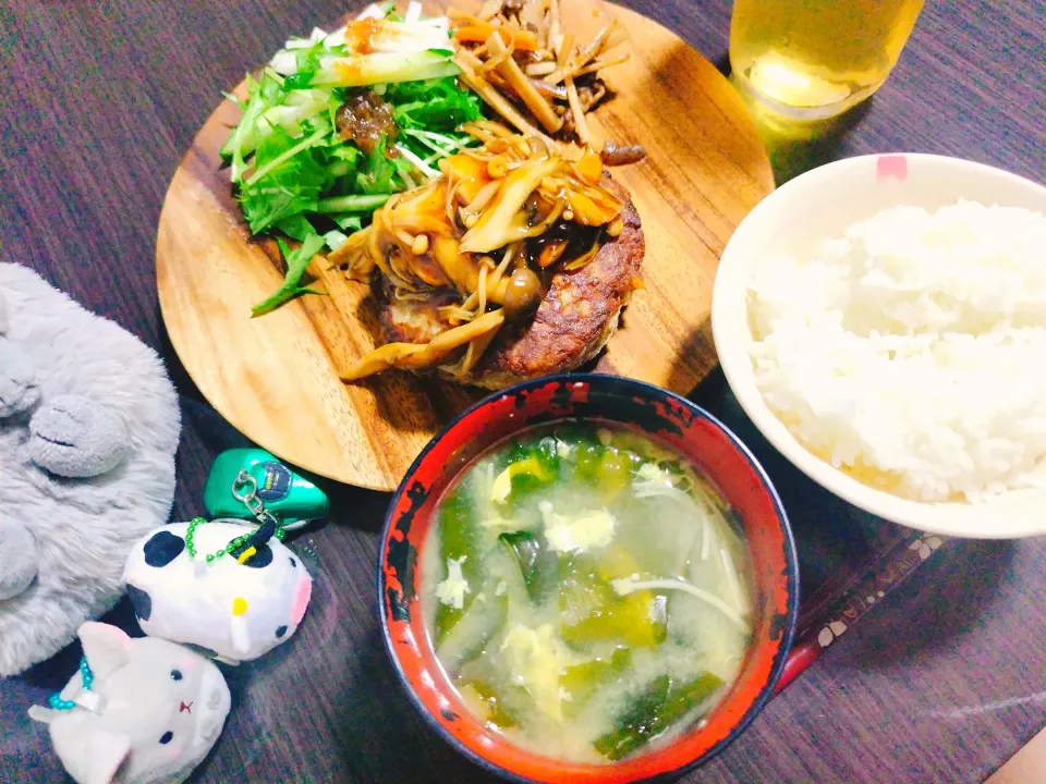 ごはん、えのきとわかめのかき玉汁、豆腐ハンバーグきのこ餡掛け、ミックス野菜サラダ、きんぴらごぼう|サトリさん