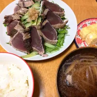 Snapdishの料理写真:豚汁＆鰹のたたき定食|きなこもちさん