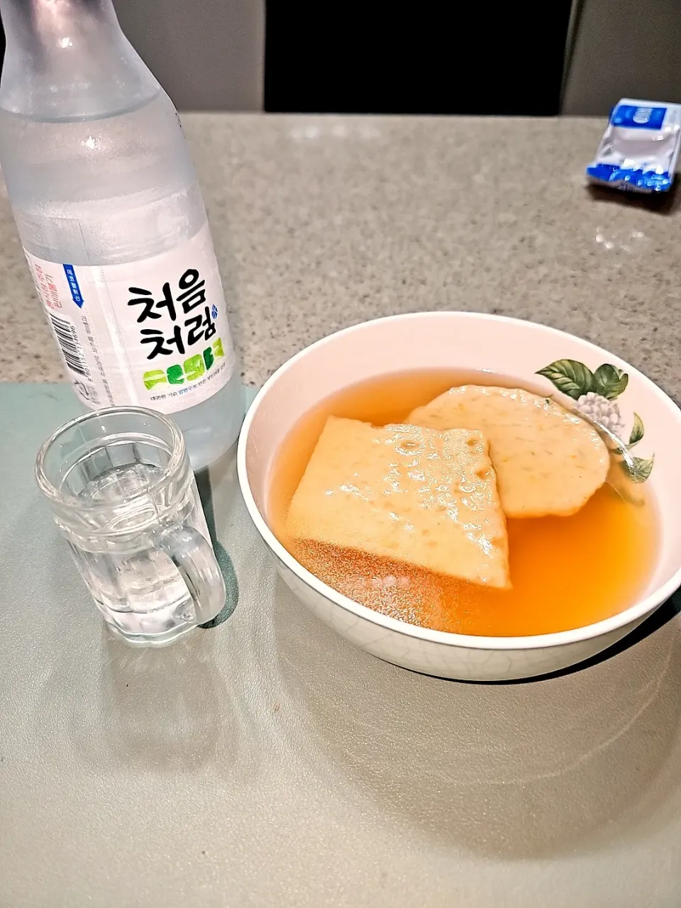 Snapdishの料理写真:소주와 어묵|후니さん