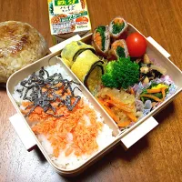 Snapdishの料理写真:11月1日お弁当＆朝練おにぎり