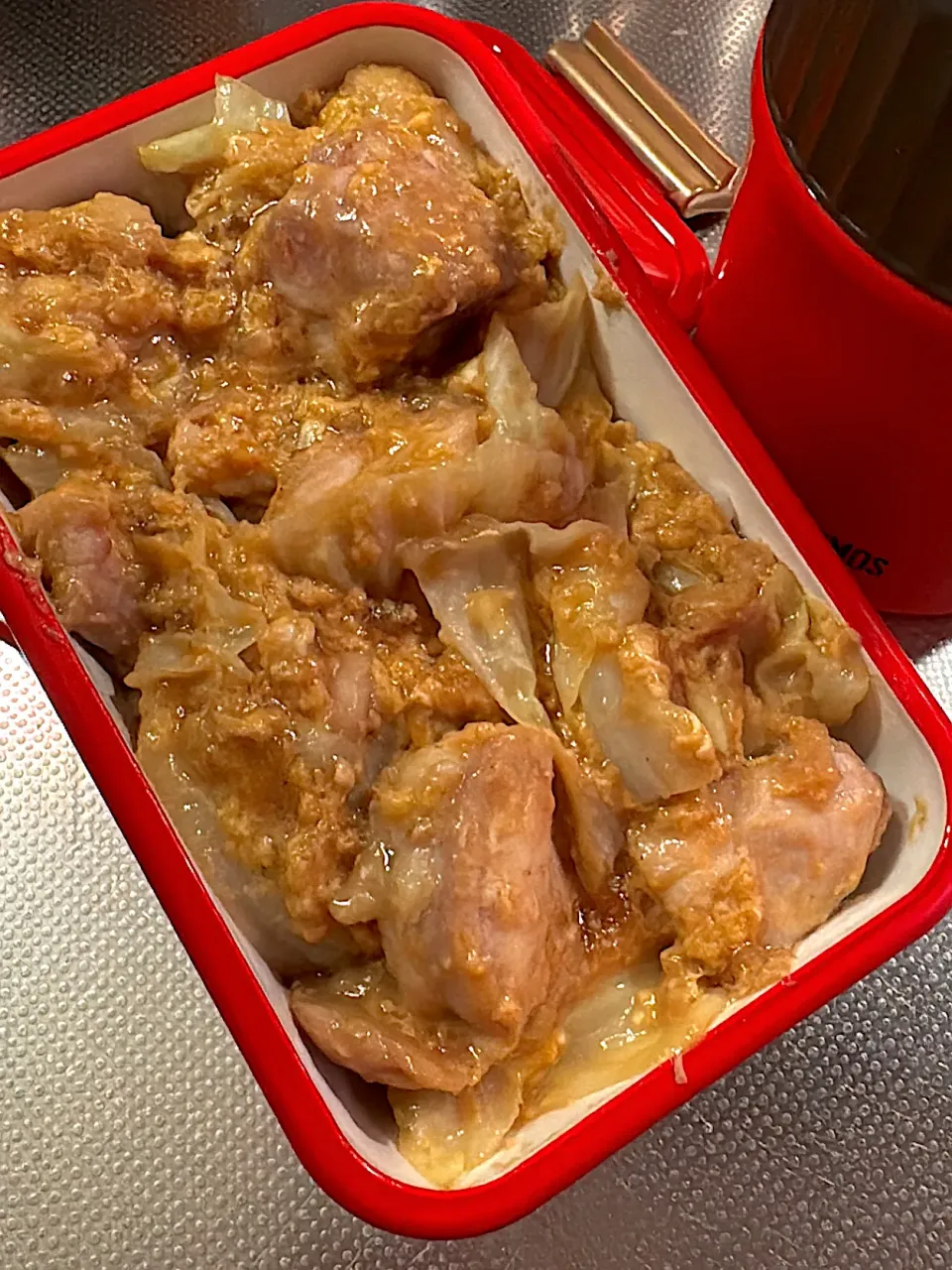 鶏とキャベツのふわたま丼弁当|ぽんさん